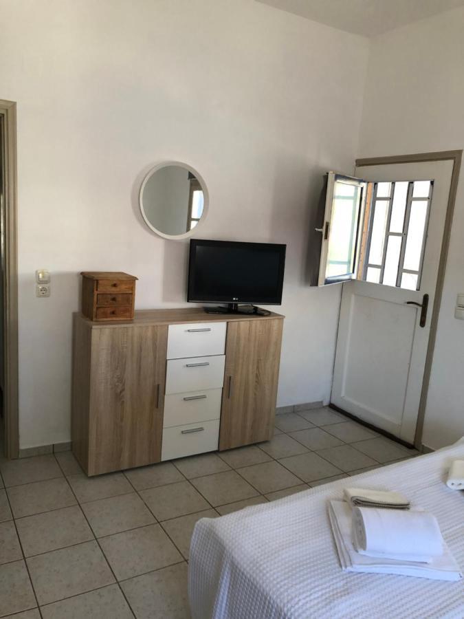 Araζω, Irakleia Family Home Buitenkant foto